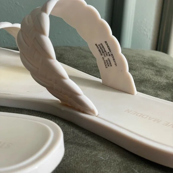 Steve Madden White Braided Slide Sandals Double Strap Slip On Women’s Size 9 - Picture 2 of 4